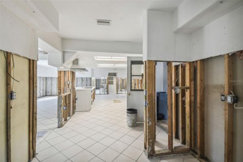 Casa en venta en Crystal River, Florida, 3 dormitorios, 175.59 m2 № 1517579 - foto 19