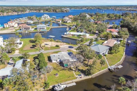 Casa en venta en Crystal River, Florida, 3 dormitorios, 175.59 m2 № 1517579 - foto 9