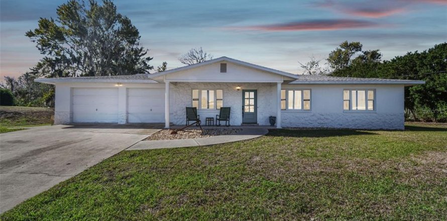Casa en Crystal River, Florida 3 dormitorios, 175.59 m2 № 1517579