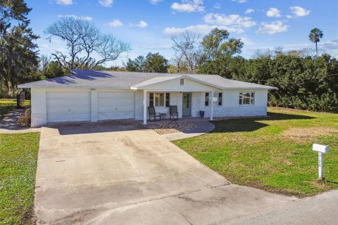Casa en venta en Crystal River, Florida, 3 dormitorios, 175.59 m2 № 1517579 - foto 2