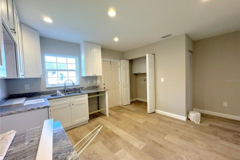 Appartement à louer à Floral City, Floride: 2 chambres, 86.4 m2 № 2358135 - photo 15