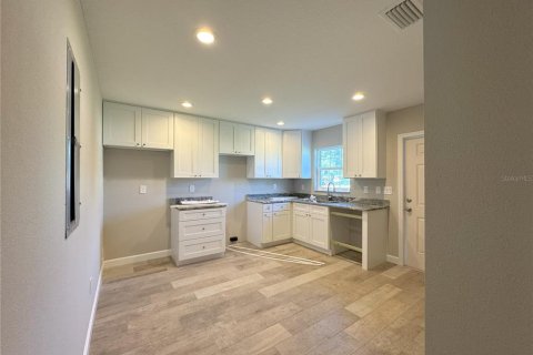 Appartement à louer à Floral City, Floride: 2 chambres, 86.4 m2 № 2358135 - photo 13