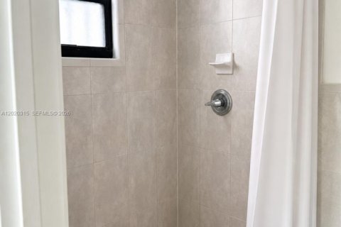 Villa ou maison à vendre à Miami, Floride: 3 chambres, 219.44 m2 № 2088261 - photo 10