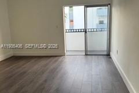 Condominio en venta en Miami, Florida, 2 dormitorios, 80.45 m2 № 2152569 - foto 3
