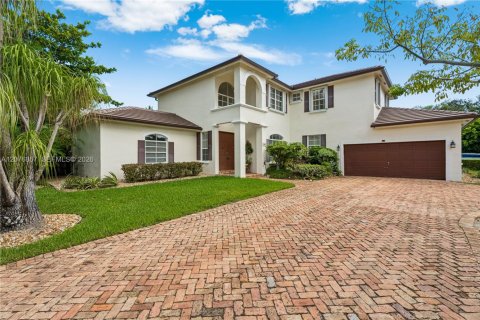 Casa en venta en Palmetto Bay, Florida, 6 dormitorios, 368.91 m2 № 2331308 - foto 3