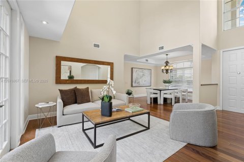 Casa en venta en Palmetto Bay, Florida, 6 dormitorios, 368.91 m2 № 2331308 - foto 7
