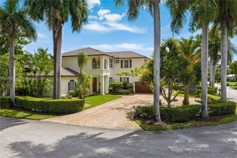 Casa en venta en Palmetto Bay, Florida, 6 dormitorios, 368.91 m2 № 2331308 - foto 2