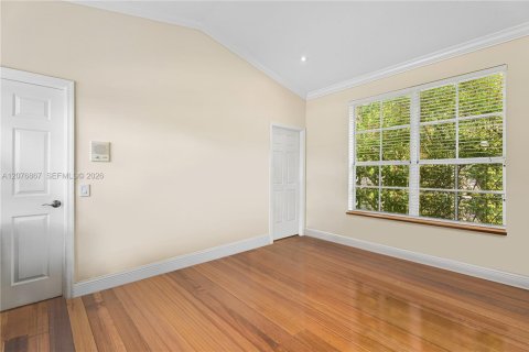 Casa en venta en Palmetto Bay, Florida, 6 dormitorios, 368.91 m2 № 2331308 - foto 11