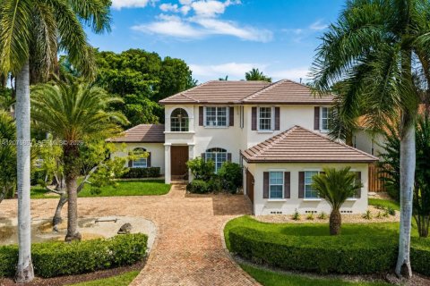 Casa en Palmetto Bay, Florida 6 dormitorios, 368.91 m2 № 2331308