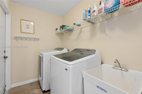 Casa en venta en Palmetto Bay, Florida, 6 dormitorios, 368.91 m2 № 2331308 - foto 29