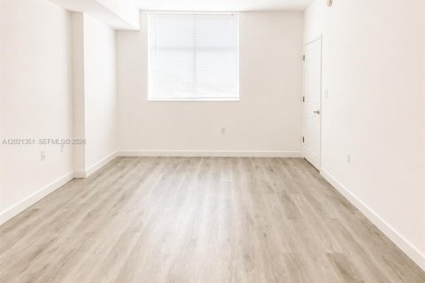 Condominio en venta en Hollywood, Florida, 2 dormitorios, 113.34 m2 № 2154199 - foto 7