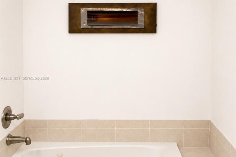 Condominio en venta en Hollywood, Florida, 2 dormitorios, 113.34 m2 № 2154199 - foto 10