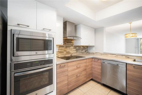Copropriété à louer à Tampa, Floride: 2 chambres, 105.54 m2 № 1718221 - photo 7