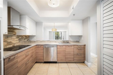 Copropriété à louer à Tampa, Floride: 2 chambres, 105.54 m2 № 1718221 - photo 8