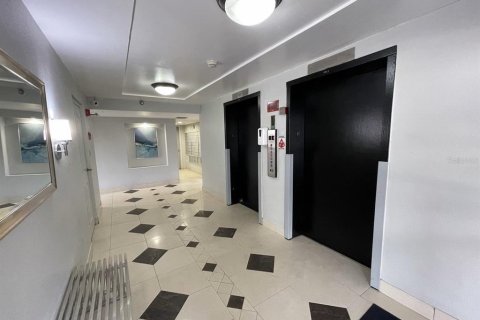 Copropriété à louer à Tampa, Floride: 2 chambres, 105.54 m2 № 1718221 - photo 3