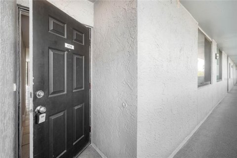 Copropriété à louer à Tampa, Floride: 2 chambres, 105.54 m2 № 1718221 - photo 4
