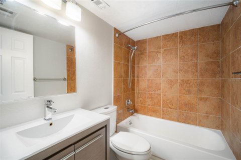 Copropriété à louer à Tampa, Floride: 2 chambres, 105.54 m2 № 1718221 - photo 12