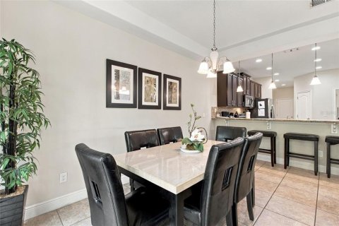 Touwnhouse à vendre à Davenport, Floride: 4 chambres, 191.38 m2 № 2406620 - photo 12