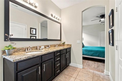 Touwnhouse à vendre à Davenport, Floride: 4 chambres, 191.38 m2 № 2406620 - photo 23