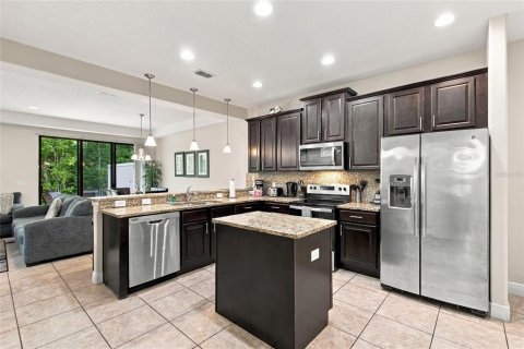 Touwnhouse à vendre à Davenport, Floride: 4 chambres, 191.38 m2 № 2406620 - photo 16