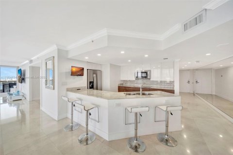 Снять в аренду кондоминиум в Майами, Флорида 2 спальни, 159.51м2, № 1963473 - фото 21