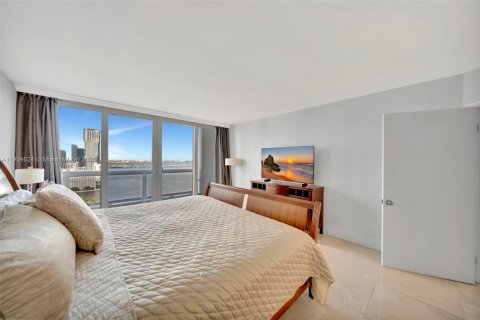 Снять в аренду кондоминиум в Майами, Флорида 2 спальни, 159.51м2, № 1963473 - фото 7