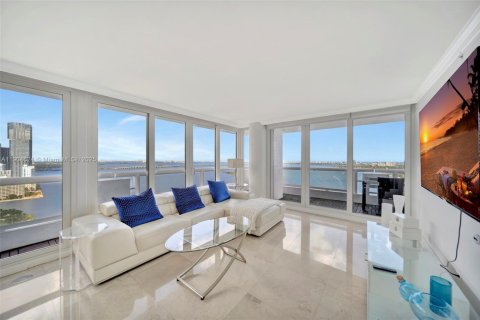 Снять в аренду кондоминиум в Майами, Флорида 2 спальни, 159.51м2, № 1963473 - фото 19