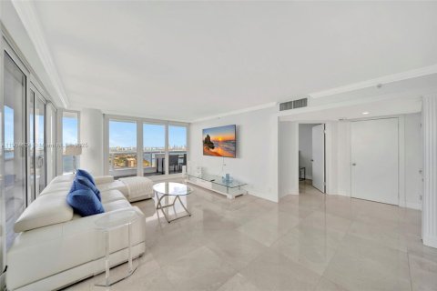 Снять в аренду кондоминиум в Майами, Флорида 2 спальни, 159.51м2, № 1963473 - фото 15