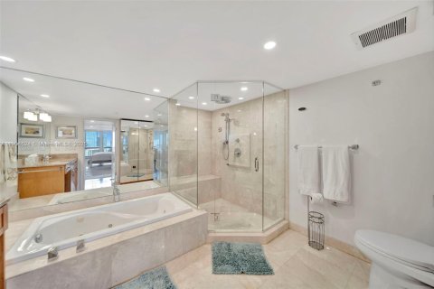 Снять в аренду кондоминиум в Майами, Флорида 2 спальни, 159.51м2, № 1963473 - фото 29