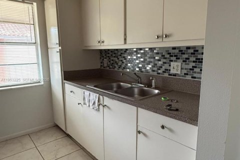 Copropriété à vendre à North Lauderdale, Floride: 1 chambre, 64.94 m2 № 2056103 - photo 5