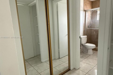 Copropriété à vendre à North Lauderdale, Floride: 1 chambre, 64.94 m2 № 2056103 - photo 3