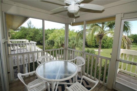 Condo in Placida, Florida, 2 bedrooms  № 251548 - photo 10