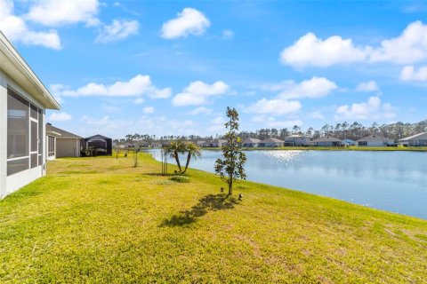 House in Palm Coast, Florida 4 bedrooms, 186.08 sq.m. № 1524404 - photo 7