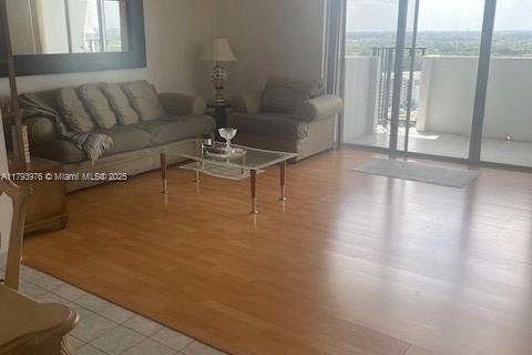 Condo in Aventura, Florida, 2 bedrooms  № 1861516 - photo 13