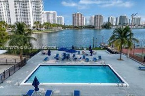 Condo in Aventura, Florida, 2 bedrooms  № 1861516 - photo 4