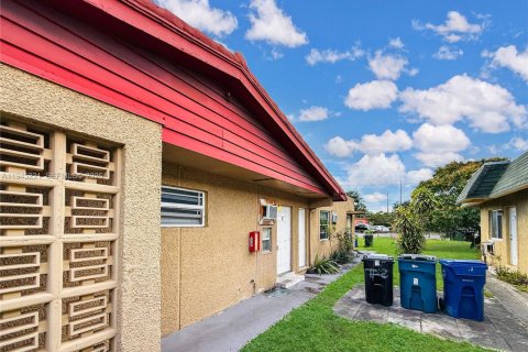 Propiedad comercial en venta en Fort Lauderdale, Florida, 168.15 m2 № 2001767 - foto 5