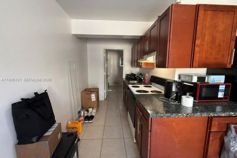 Propiedad comercial en venta en Fort Lauderdale, Florida, 168.15 m2 № 2001767 - foto 11