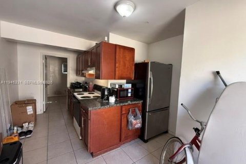 Propiedad comercial en venta en Fort Lauderdale, Florida, 168.15 m2 № 2001767 - foto 10