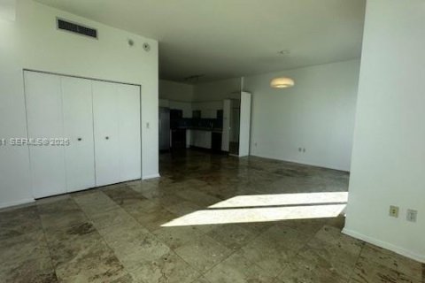 Condominio en alquiler en Miami, Florida, 1 dormitorio, 60.48 m2 № 2054358 - foto 16