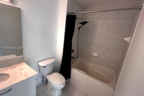 Condominio en alquiler en Miami, Florida, 1 dormitorio, 60.48 m2 № 2054358 - foto 12