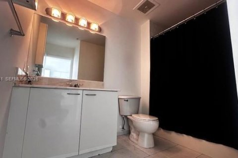 Condominio en alquiler en Miami, Florida, 1 dormitorio, 60.48 m2 № 2054358 - foto 11