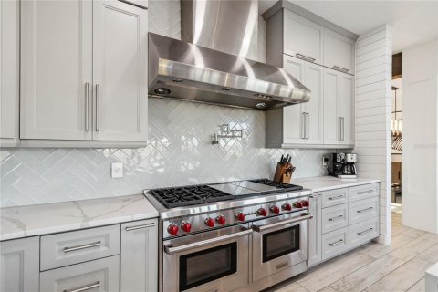 Casa en venta en Orlando, Florida, 4 dormitorios, 418.06 m2 № 1541585 - foto 24