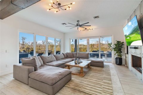 Casa en venta en Orlando, Florida, 4 dormitorios, 418.06 m2 № 1541585 - foto 29