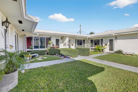 Apartamento en alquiler en Fort Lauderdale, Florida, 1 dormitorio, 69.68 m2 № 2077642 - foto 3