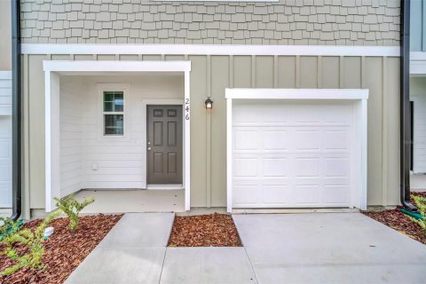 Townhouse in Davenport, Florida 3 bedrooms, 137.5 sq.m. № 1435784 - photo 2