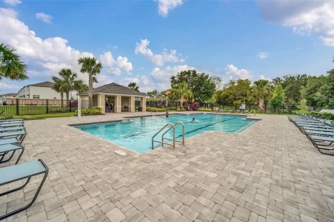 Townhouse in Davenport, Florida 3 bedrooms, 137.5 sq.m. № 1435784 - photo 24