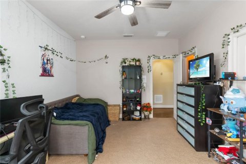House in Orlando, Florida 4 bedrooms, 508.64 sq.m. № 1649442 - photo 7