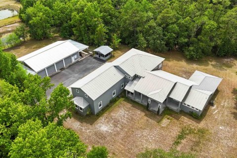 House in Orlando, Florida 4 bedrooms, 508.64 sq.m. № 1649442 - photo 15