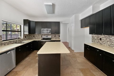 Casa en venta en Tampa, Florida, 4 dormitorios, 274.25 m2 № 1648983 - foto 11