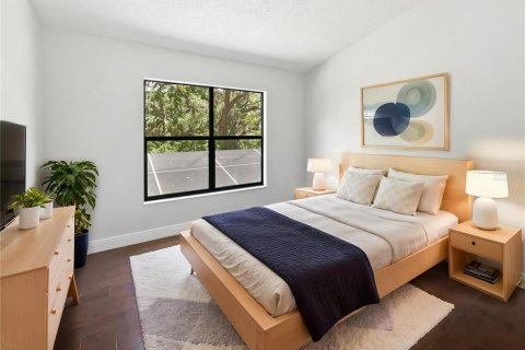 Casa en venta en Tampa, Florida, 4 dormitorios, 274.25 m2 № 1648983 - foto 9